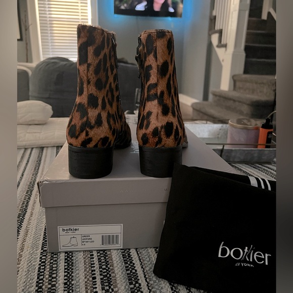 NWT/NWB: Botkier GREER Leopard Booties - Picture 5 of 9